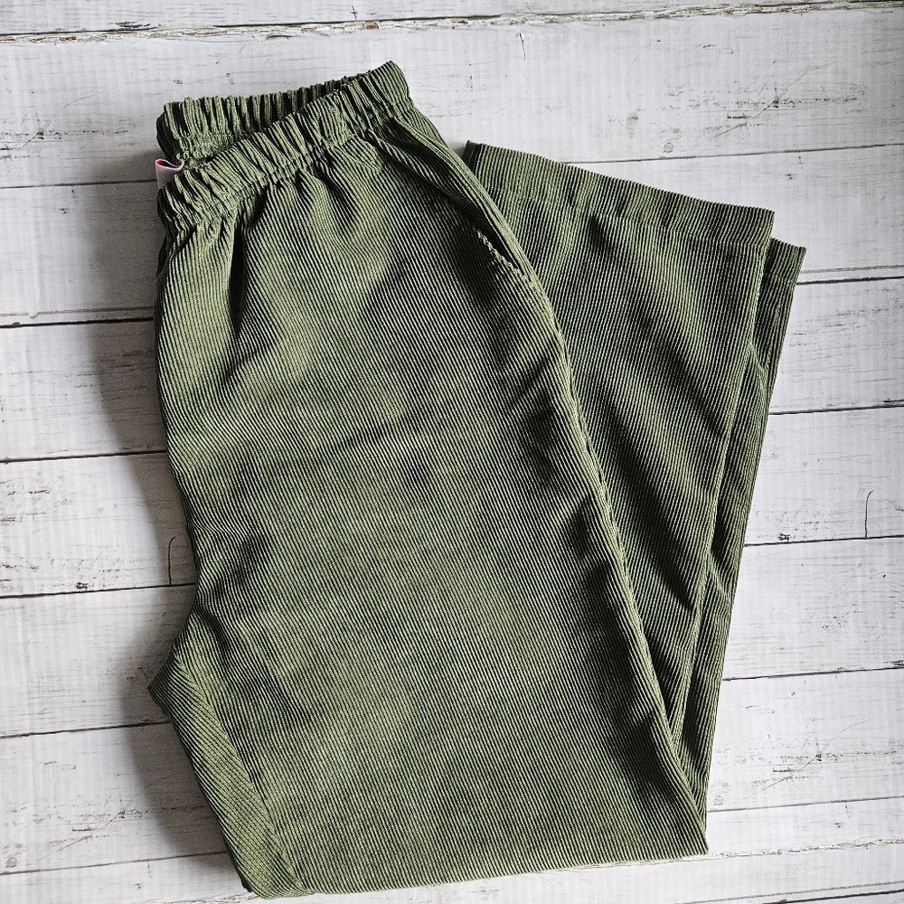 American Sweetheart Green Corduroy Pull On Pants Size‎ 12 28" Waist